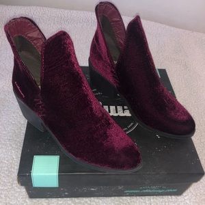COOLWAY VELVET MATERIAL BOOTS
